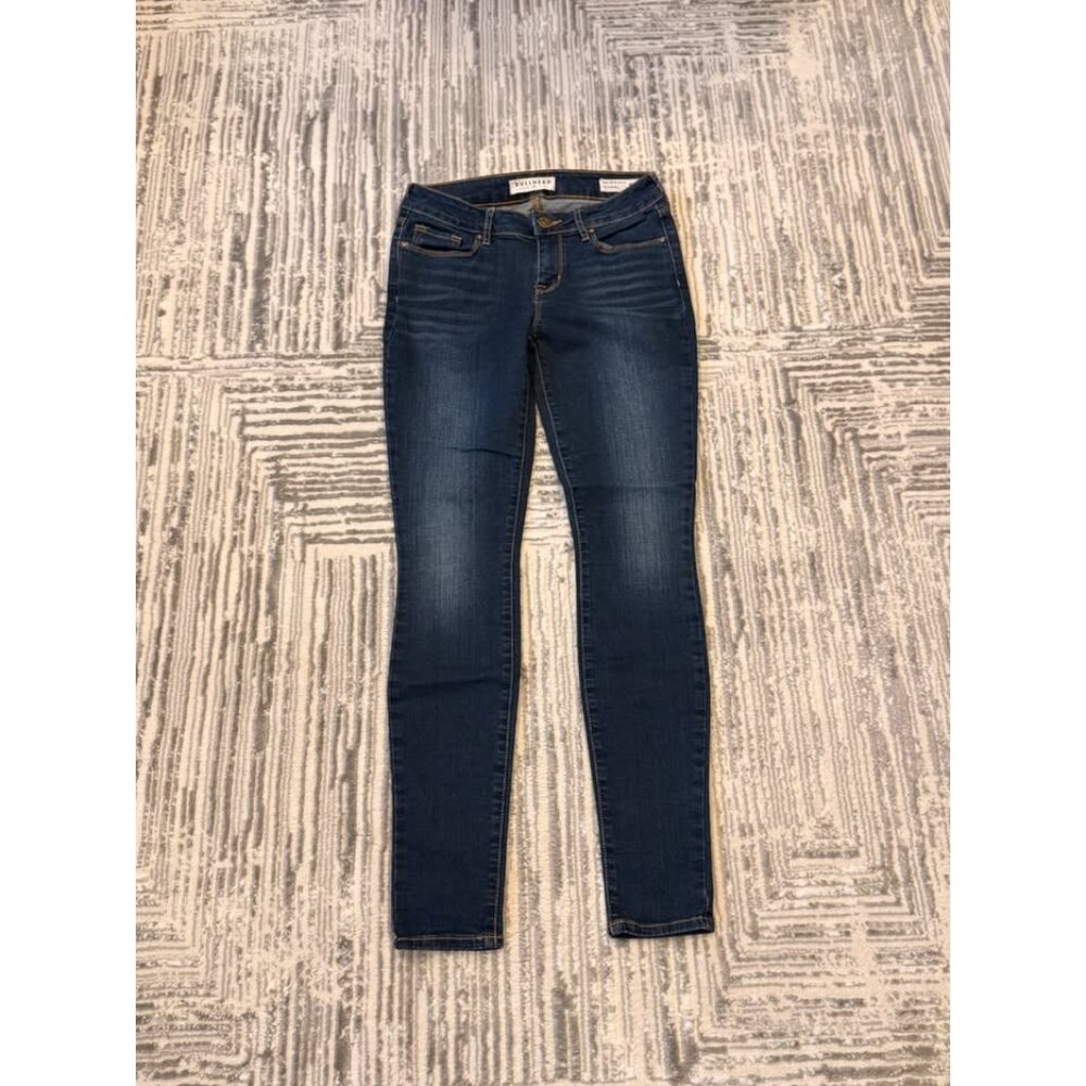 NEW Bullhead Denim Co women's size 3 blue Skinniest Mid-Rise Jeans